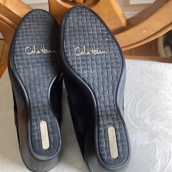 COLE HAAN NIKE AIR Black Suede and Leather slip on 3 inch wedges SIZE 9B - Picture 14 of 15